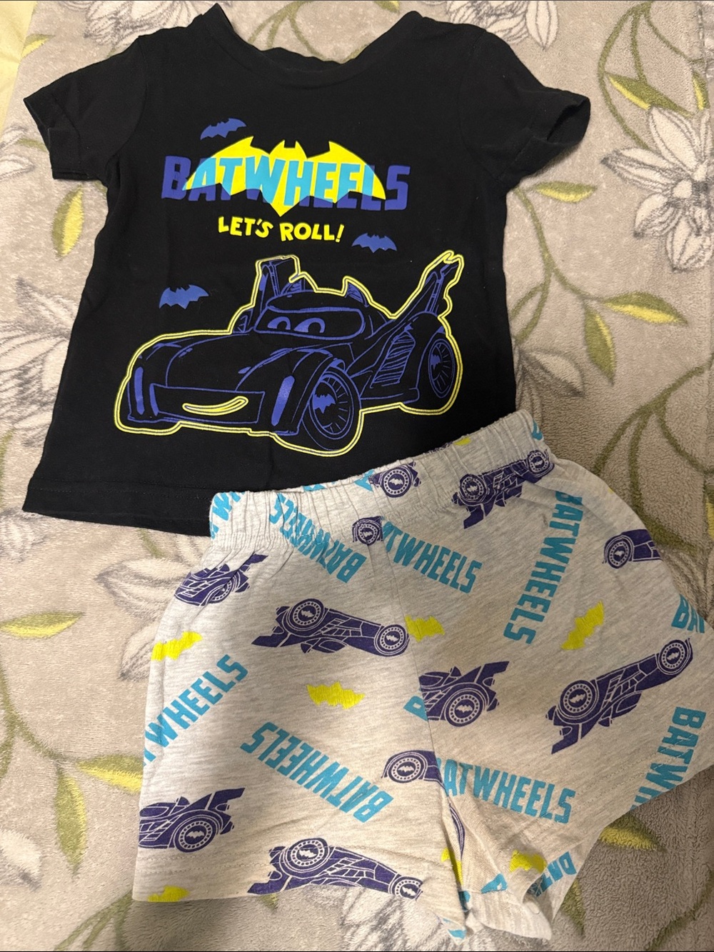 Batwheels Kids Tee & Shorts Set - Black & Gray with Blue and Yellow Graphics